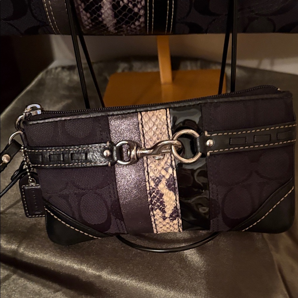 Coach Hampton signature canvas/python/leather carryall E0951-F13993 and wristlet - Picture 3 of 16